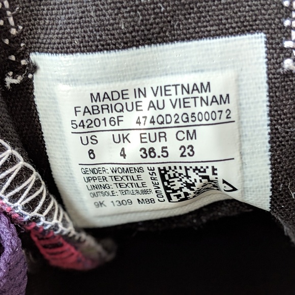 NWOT Purple Dotted Converse All Stars, Sz 6 - Picture 6 of 8